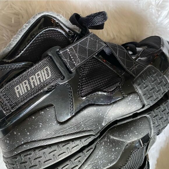 Nike Air Raid Sneakers - Picture 2 of 15